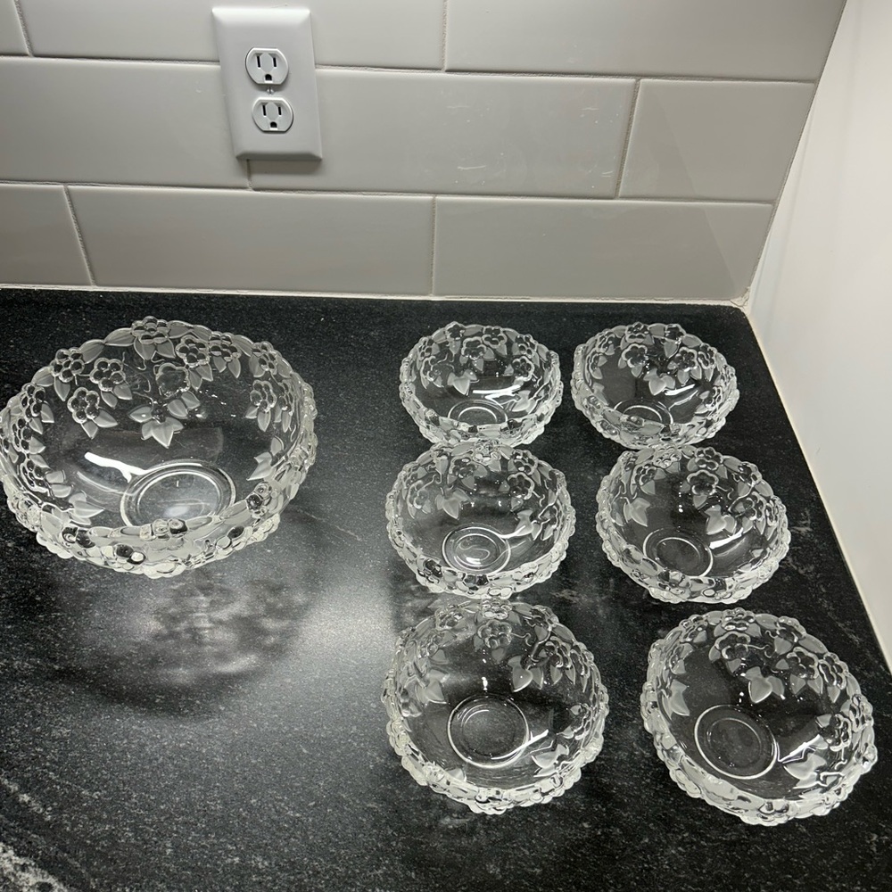Mikasa “Carmen” Bowl set